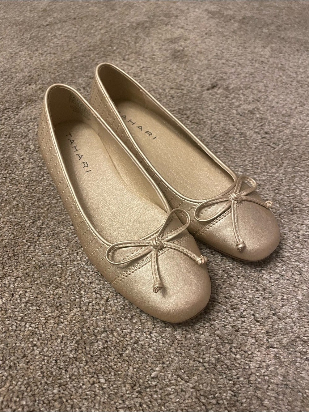 Tahari Gold Metallic Ballet Flats with Bow Accent Size 6 Balletcore